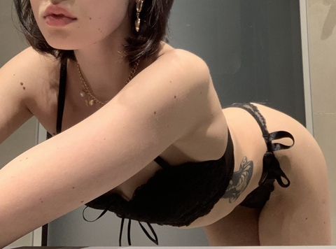 camiangelic onlyfans leaked picture 1