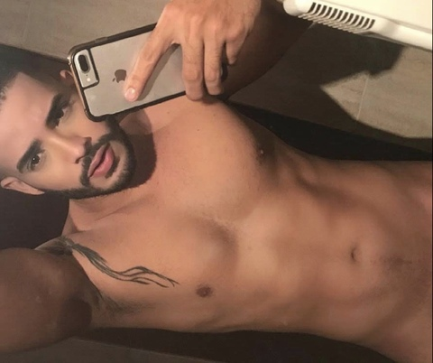 colombianguy69 onlyfans leaked picture 1