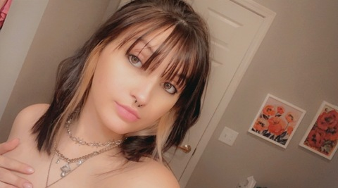 emmarose199 onlyfans leaked picture 1