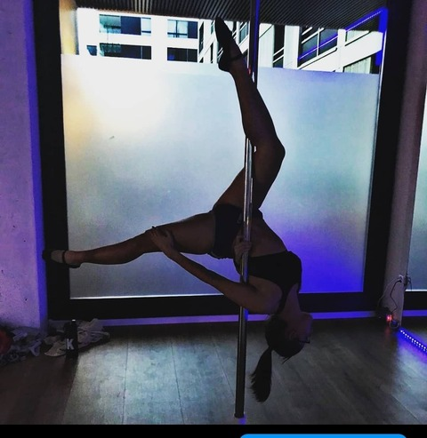 frechdachsmama onlyfans leaked picture 1