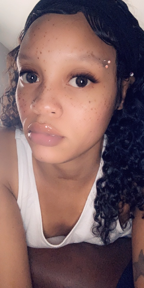 freckledbae onlyfans leaked picture 1