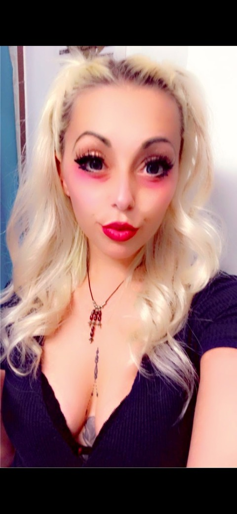 katarina_petrova onlyfans leaked picture 1