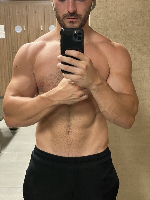 musclemike5 onlyfans leaked picture 1